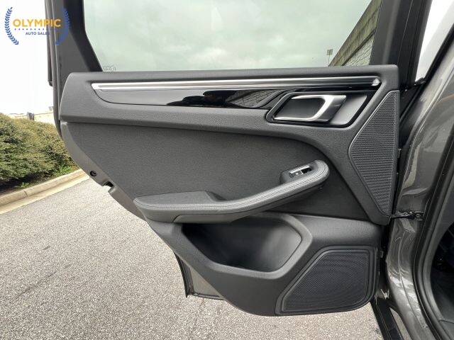 2015 Porsche Macan in Decatur, GA 30032 - 18113118 48