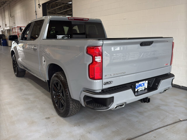 2024 Chevrolet Silverado 1500 in Burlington, WI 53105 - 18113128 3