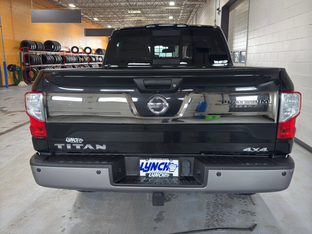 2019 Nissan Titan in Burlington, WI 53105 - 18113129 4
