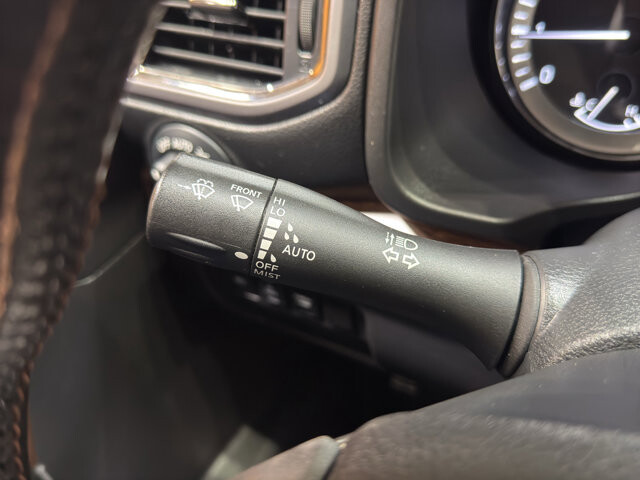 2019 Nissan Titan in Burlington, WI 53105 - 18113129 24