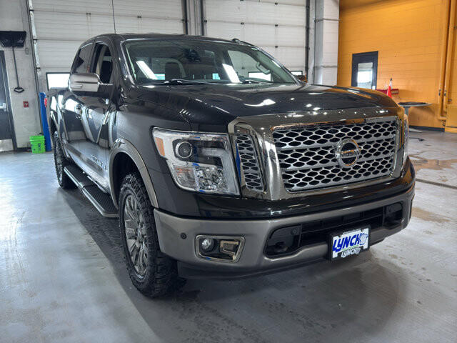 2019 Nissan Titan in Burlington, WI 53105 - 18113129 7