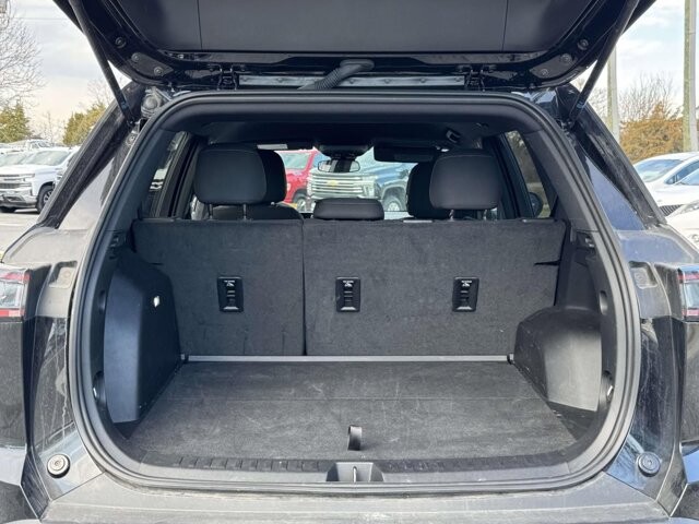 2025 Chevrolet Equinox in Winchester, VA 22602 - 18113134 12