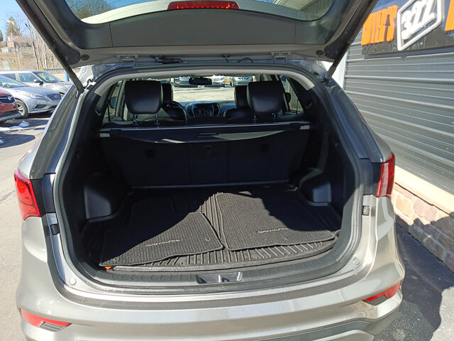 2018 Hyundai Santa Fe in DuBois, PA 15801 - 18113136 10
