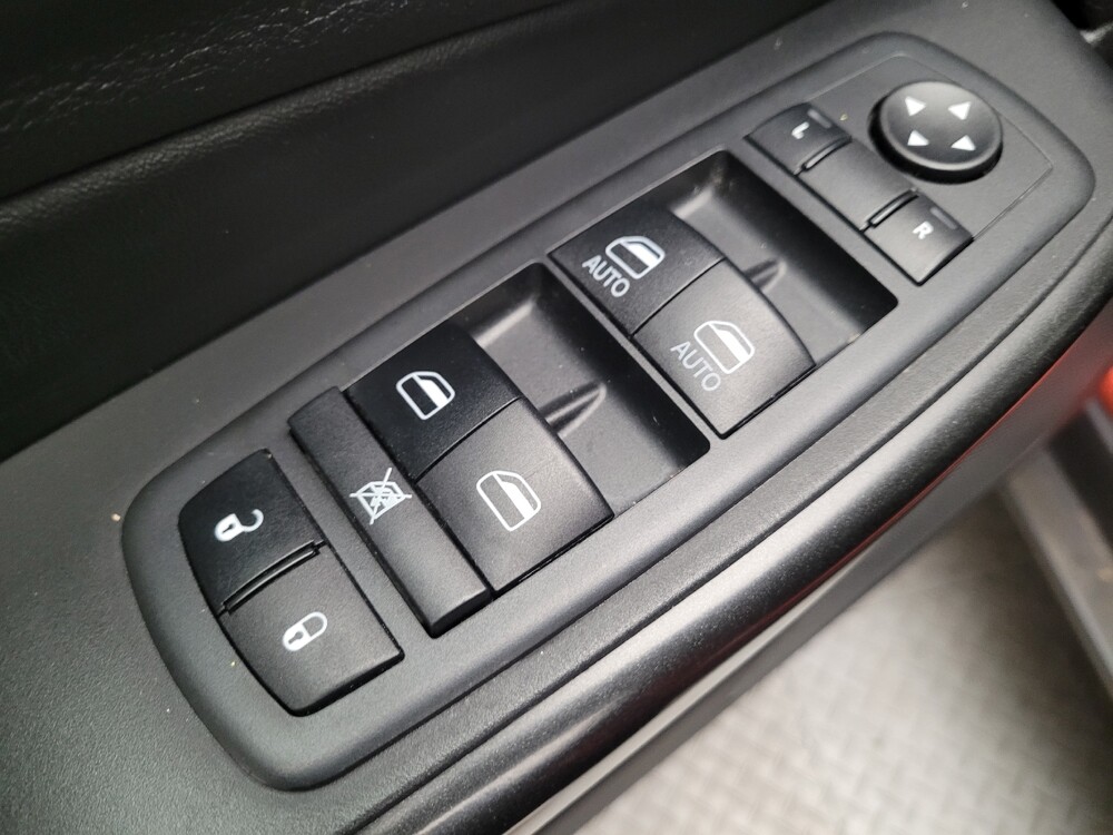 2021 Jeep Cherokee in Montclair, CA 91763 - 18113142 27