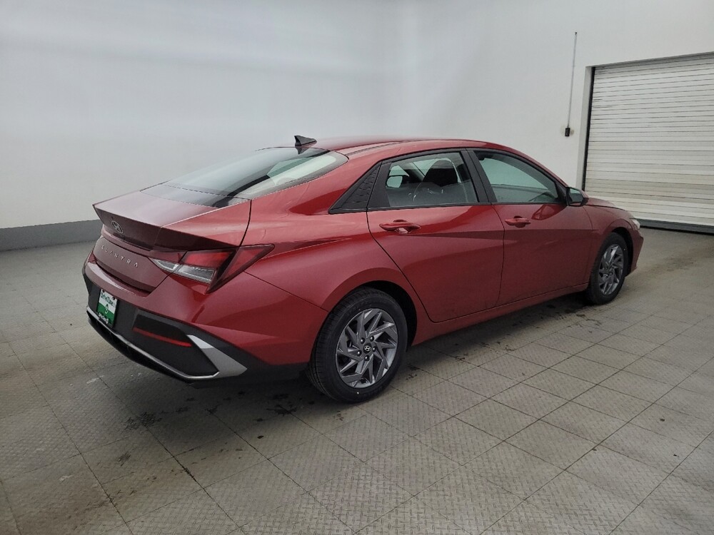 2024 Hyundai Elantra in Langhorne, PA 19047 - 18113150 10