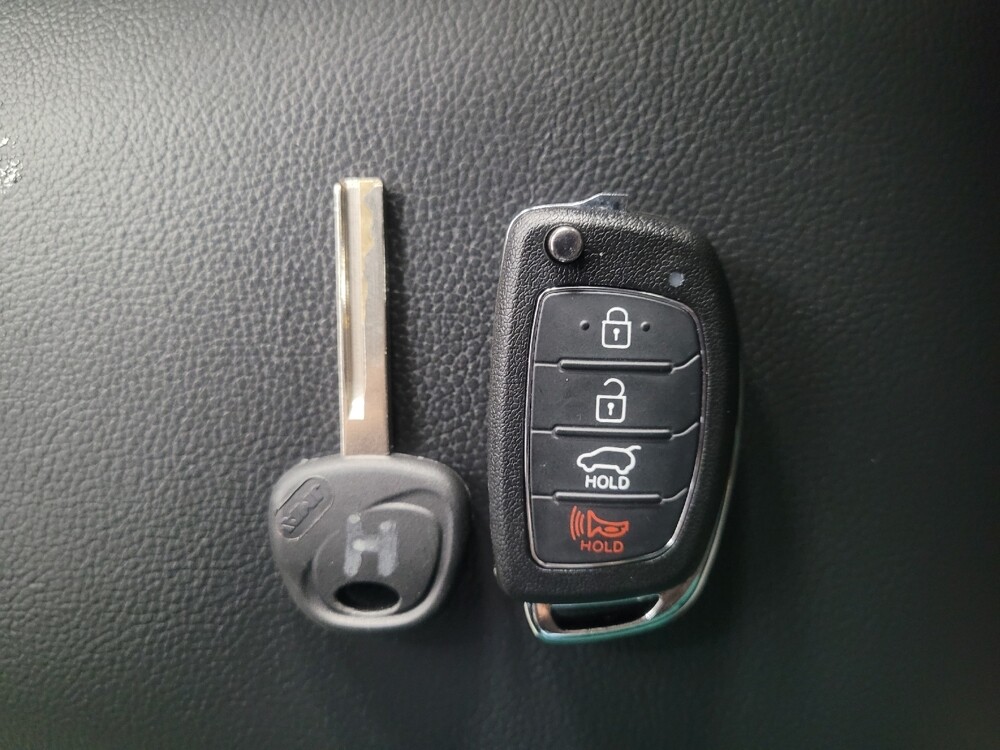 2015 Hyundai Santa Fe in Athens, GA 30606 - 18113155 32