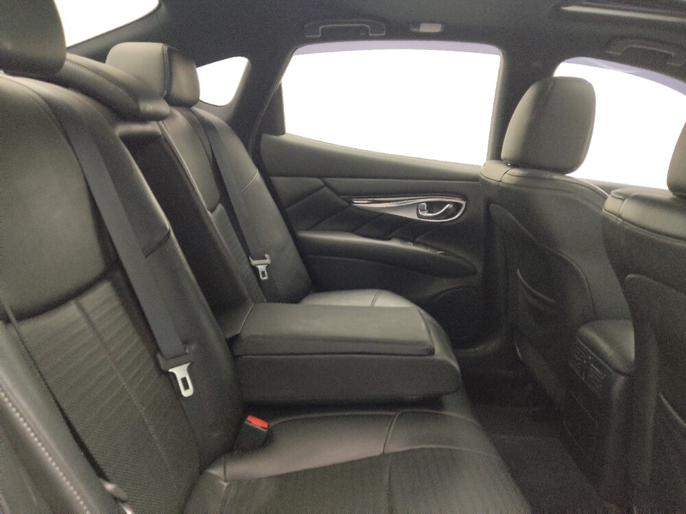 2017 INFINITI Q70 in Knoxville, TN 37923 - 18113160 19