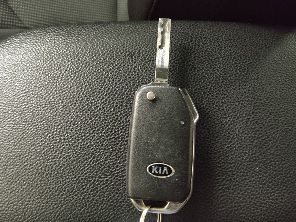 2019 Kia Forte in Duluth, GA 30096 - 18113166 32