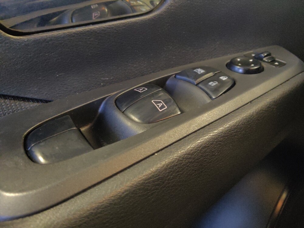 2021 Nissan Kicks in Phoenix, AZ 85015 - 18113194 27