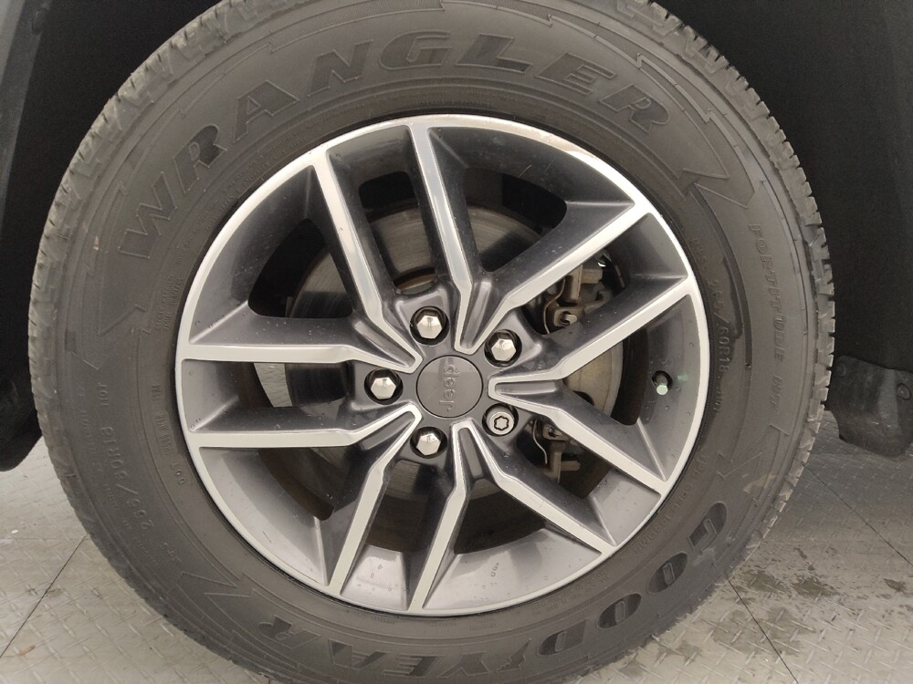 2019 Jeep Grand Cherokee in Knoxville, TN 37923 - 18113207 31