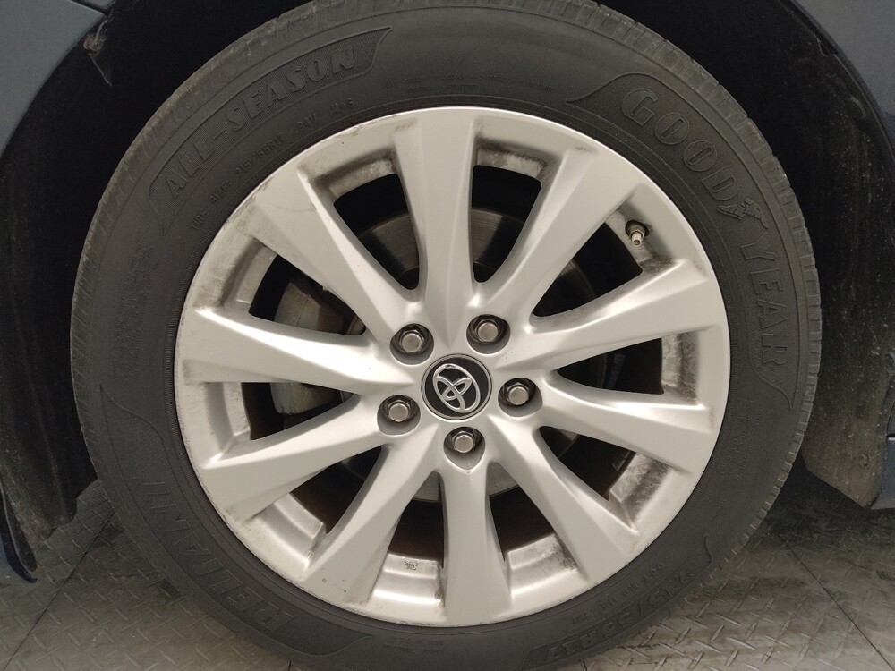 2019 Toyota Camry in Bradenton, FL 34207 - 18113219 31