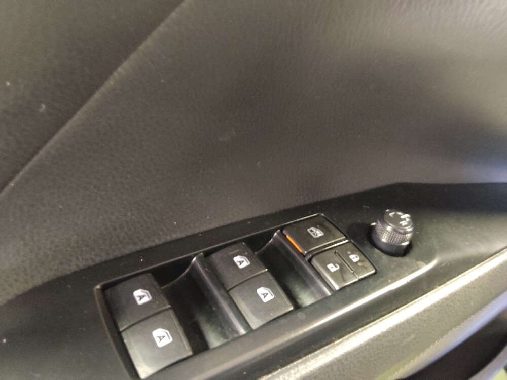 2019 Toyota Camry in Bradenton, FL 34207 - 18113219 27