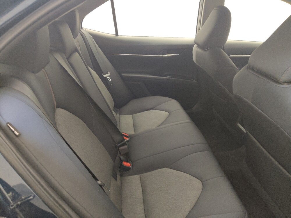 2019 Toyota Camry in Bradenton, FL 34207 - 18113219 19