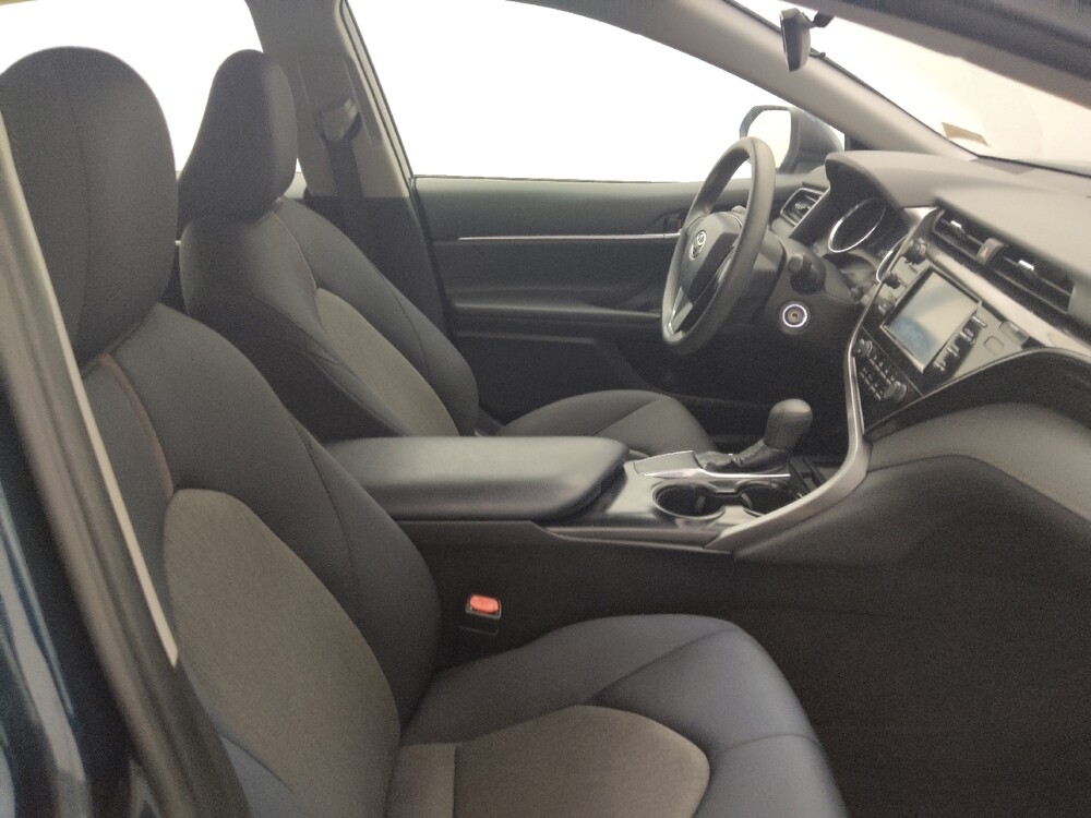2019 Toyota Camry in Bradenton, FL 34207 - 18113219 21
