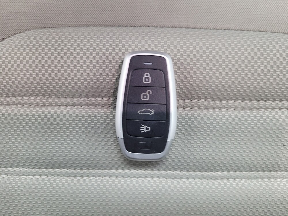 2019 Ford Fusion in Las Vegas, NV 89102 - 18113223 32