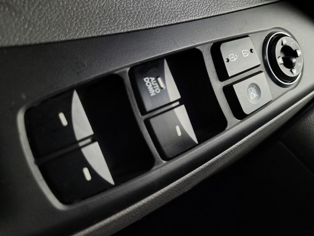 2016 Hyundai Elantra in Las Vegas, NV 89102 - 18113226 27