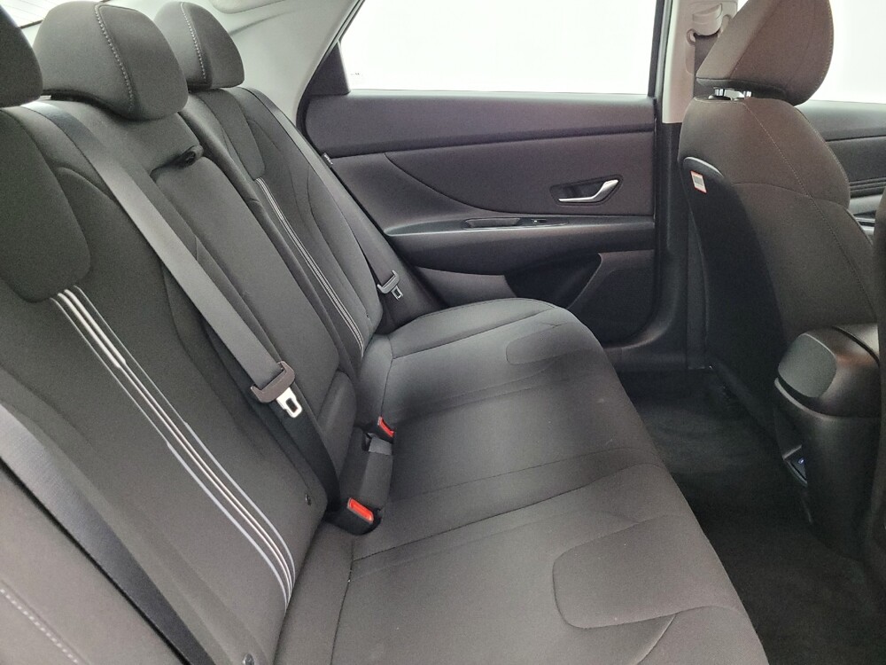 2025 Hyundai Elantra in Las Vegas, NV 89102 - 18113228 19