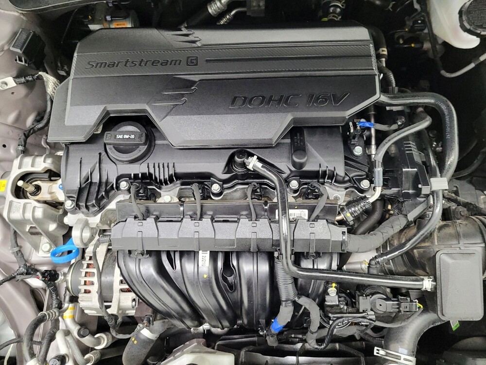 2025 Hyundai Elantra in Las Vegas, NV 89102 - 18113228 30