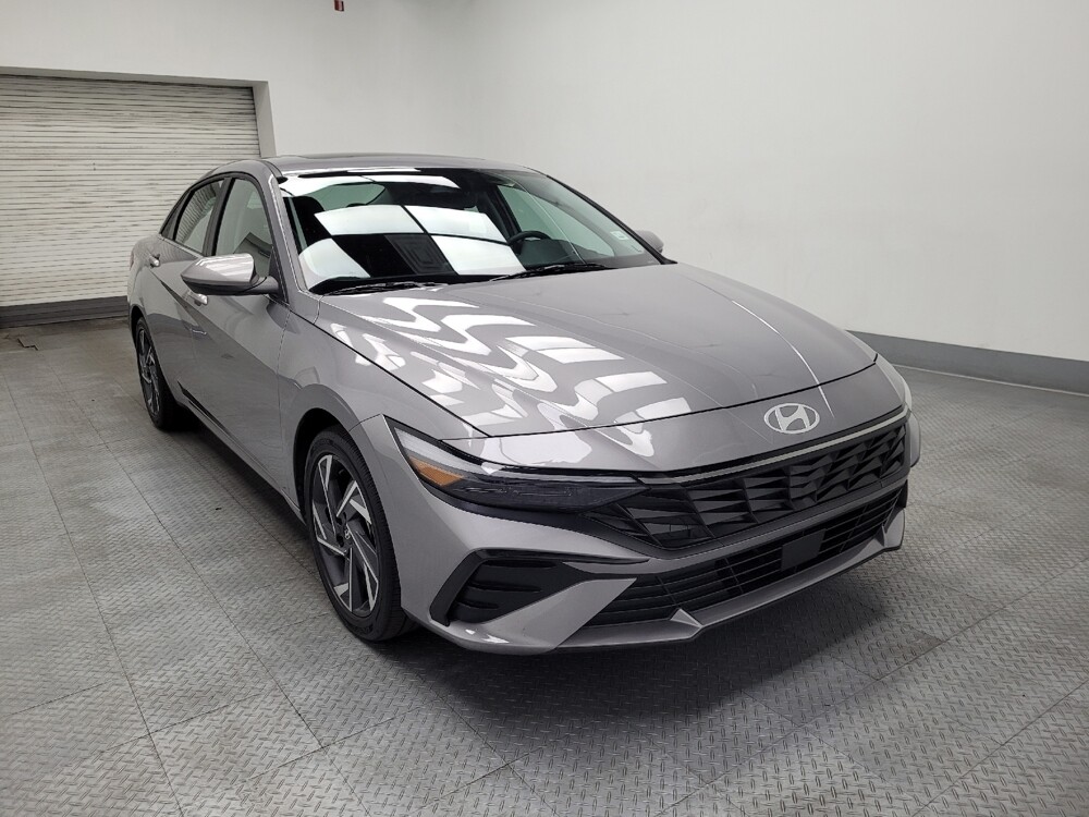 2025 Hyundai Elantra in Las Vegas, NV 89102 - 18113228 13