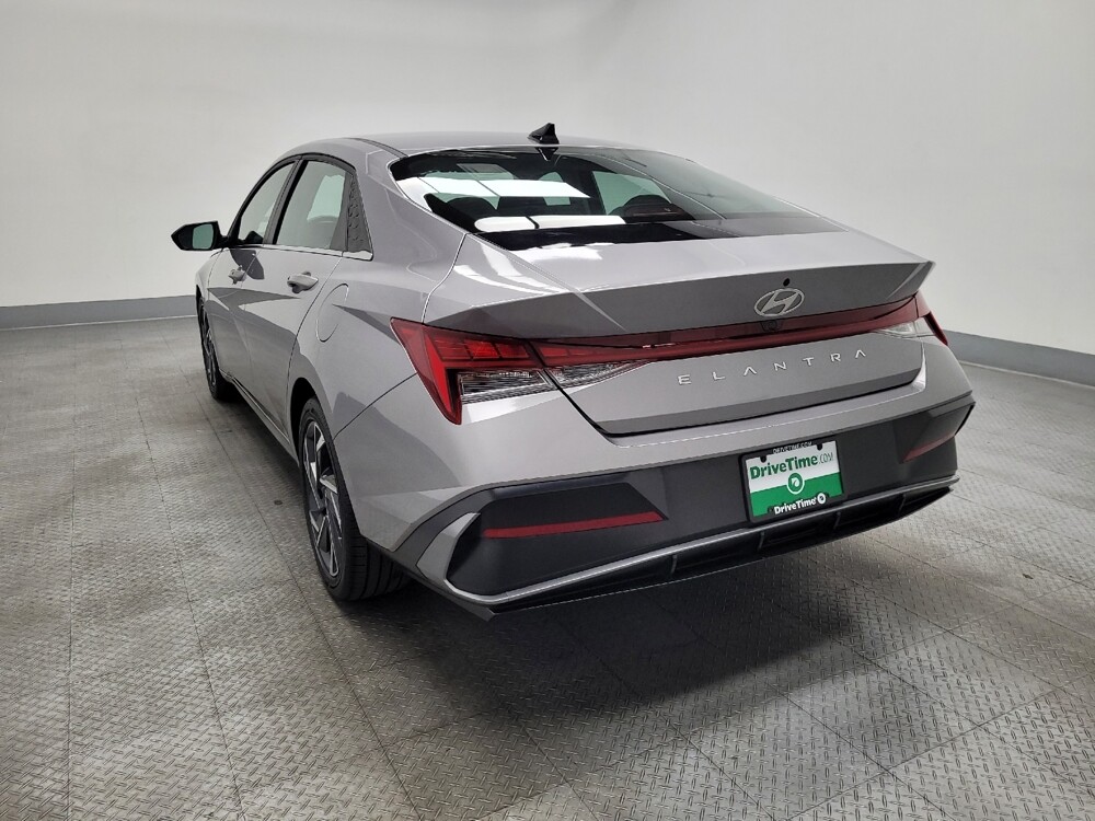 2025 Hyundai Elantra in Las Vegas, NV 89102 - 18113228 5