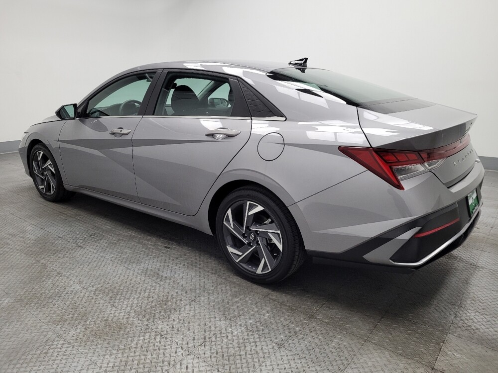 2025 Hyundai Elantra in Las Vegas, NV 89102 - 18113228 3