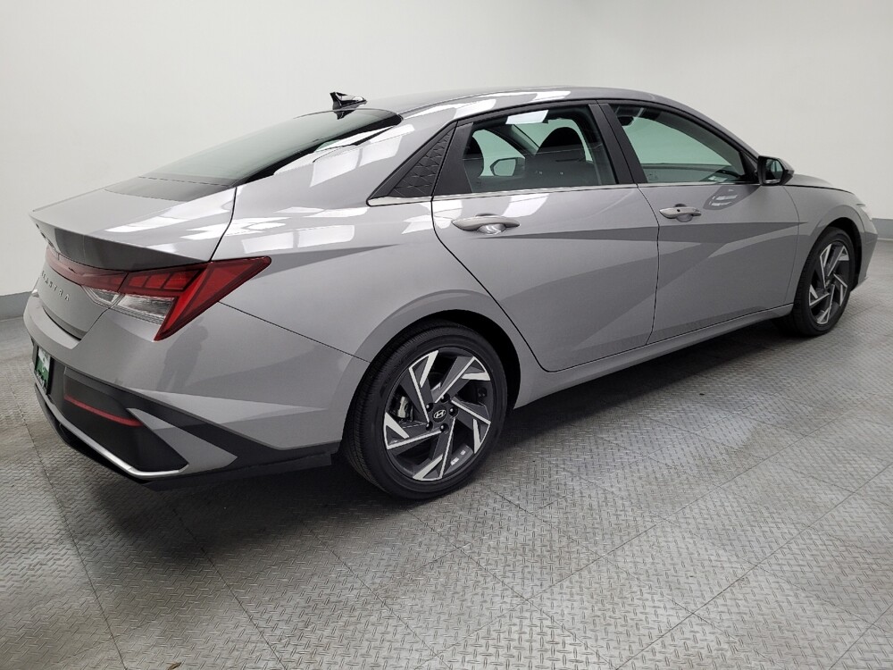 2025 Hyundai Elantra in Las Vegas, NV 89102 - 18113228 10