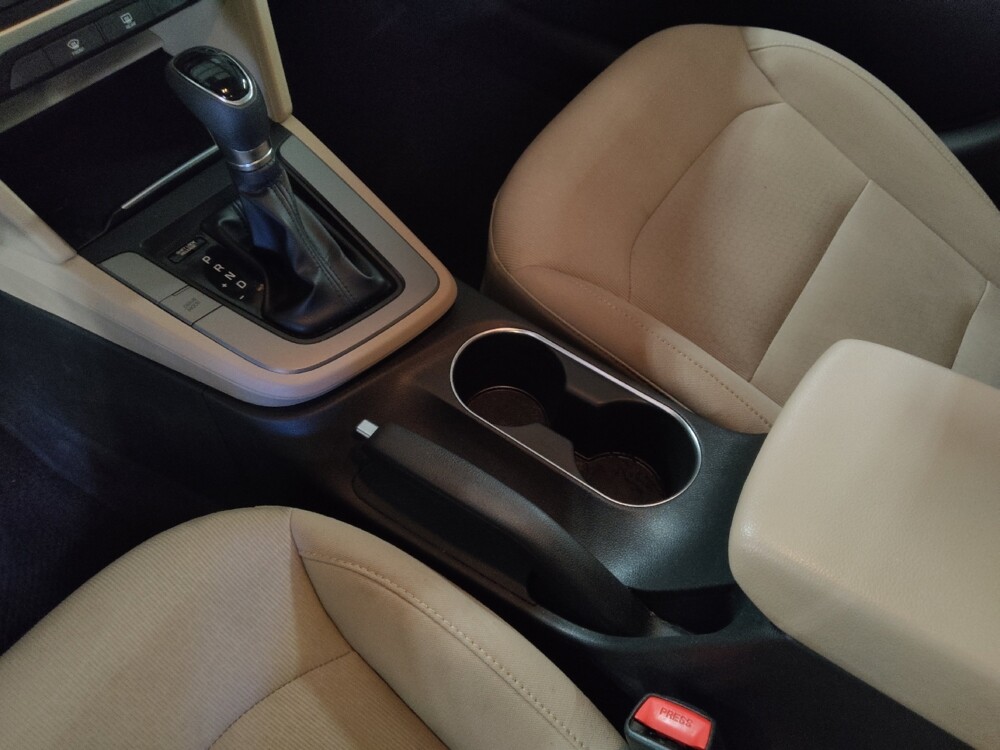 2018 Hyundai Elantra in Kissimmee, FL 34744 - 18113236 26