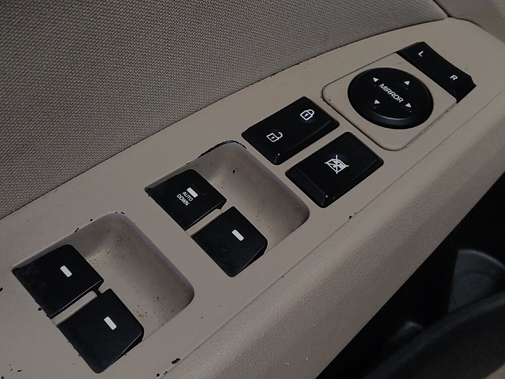 2018 Hyundai Elantra in Kissimmee, FL 34744 - 18113236 27