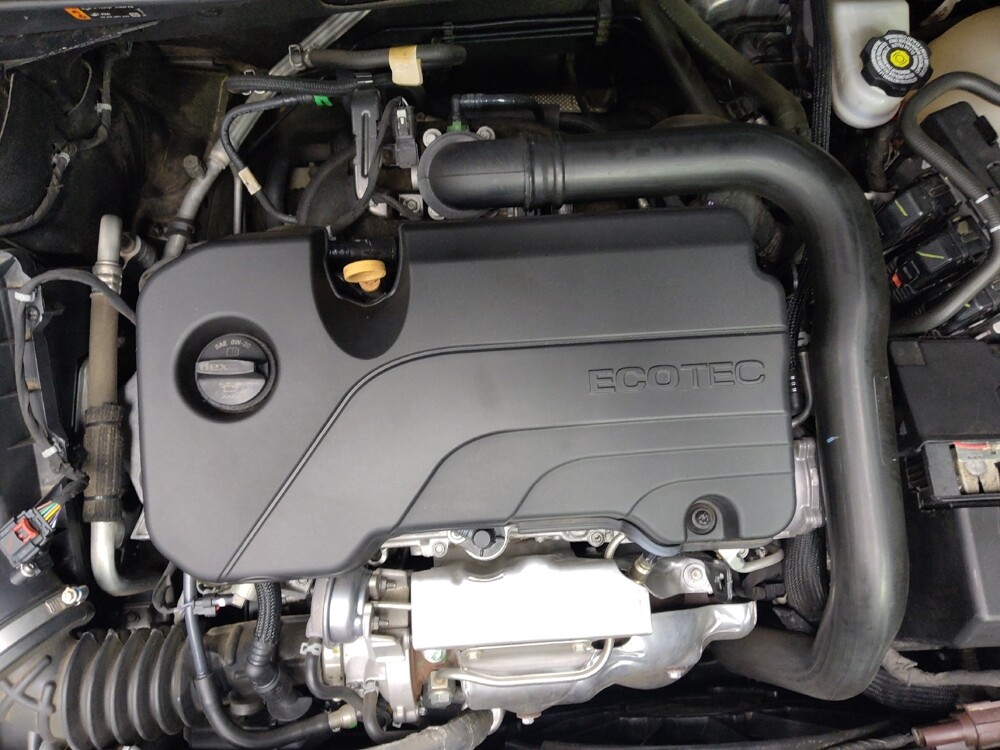 2020 Chevrolet Malibu in Raleigh, NC 27604 - 18113269 30