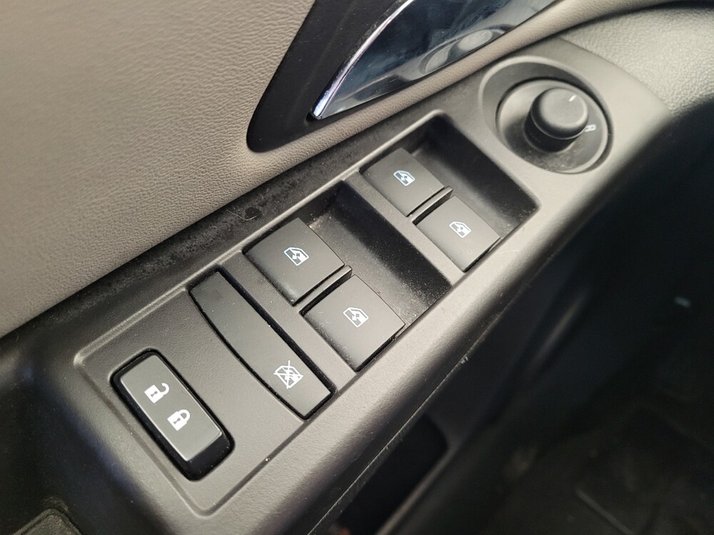 2016 Chevrolet Cruze in Maple Heights, OH 44137 - 18113309 27