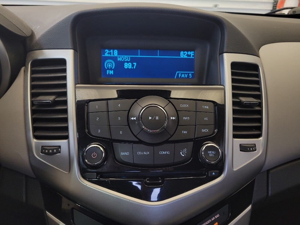 2016 Chevrolet Cruze in Maple Heights, OH 44137 - 18113309 25