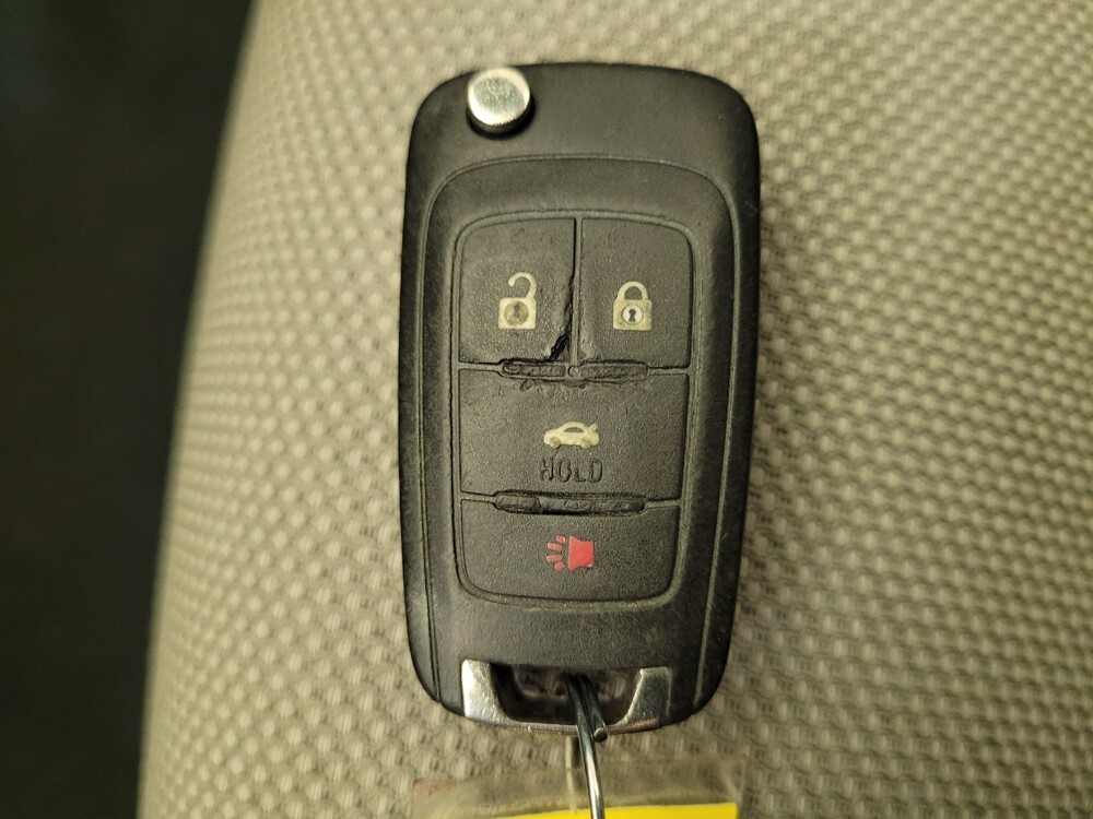 2016 Chevrolet Cruze in Maple Heights, OH 44137 - 18113309 32