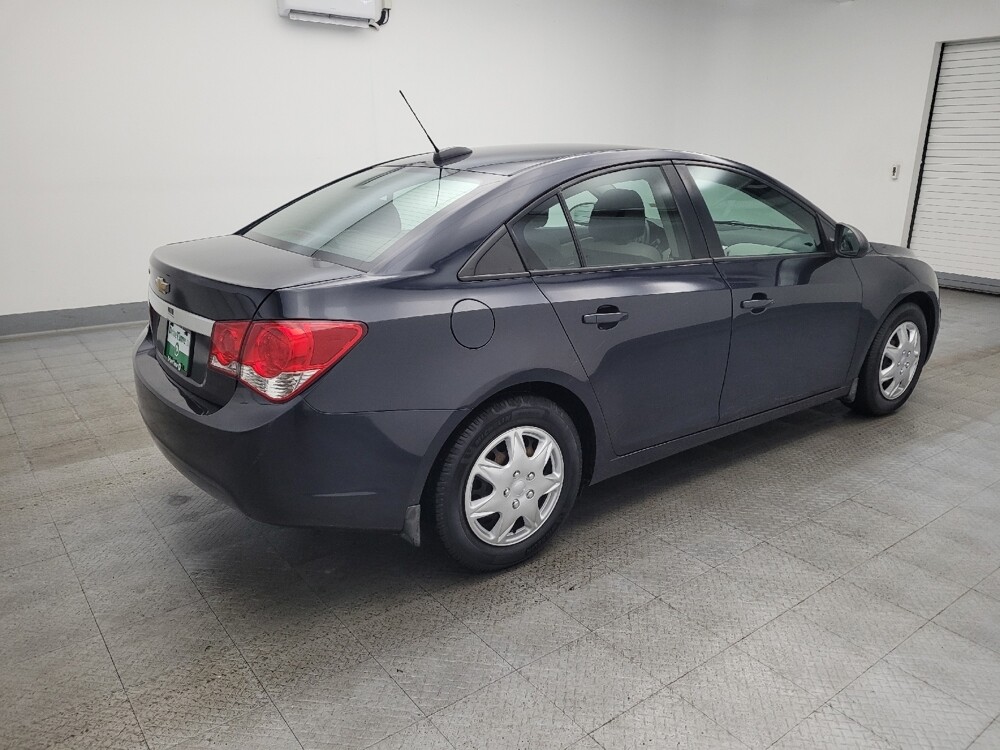 2016 Chevrolet Cruze in Maple Heights, OH 44137 - 18113309 10