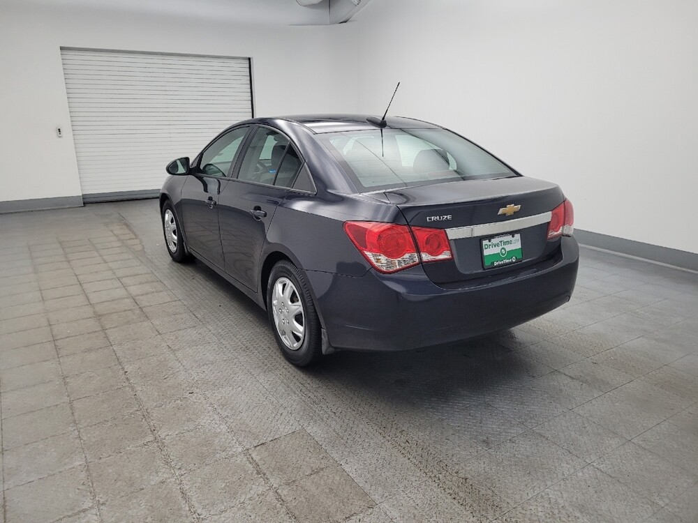 2016 Chevrolet Cruze in Maple Heights, OH 44137 - 18113309 5