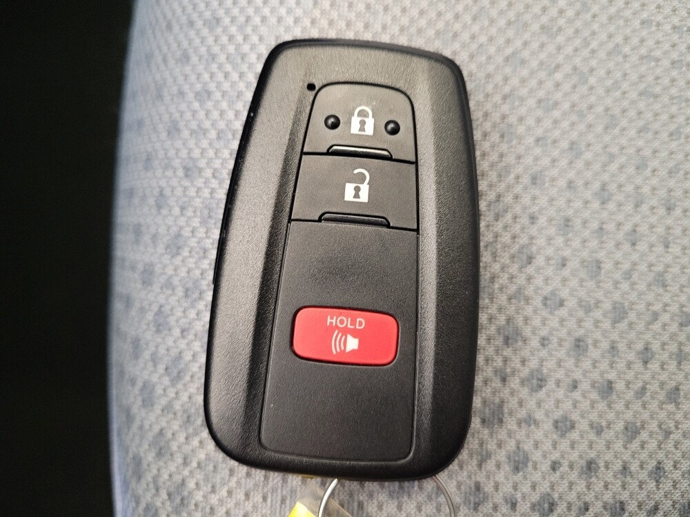 2022 Toyota Prius in Maple Heights, OH 44137 - 18113310 32