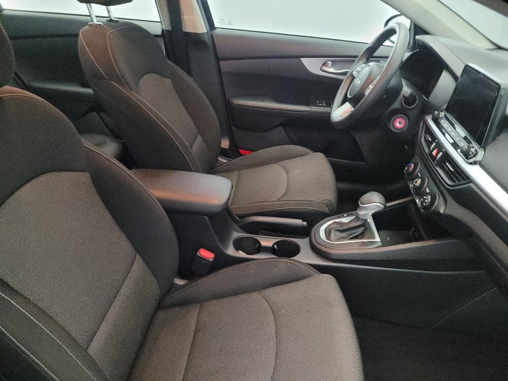 2023 Kia Forte in Pittsburgh, PA 15236 - 18113320 21