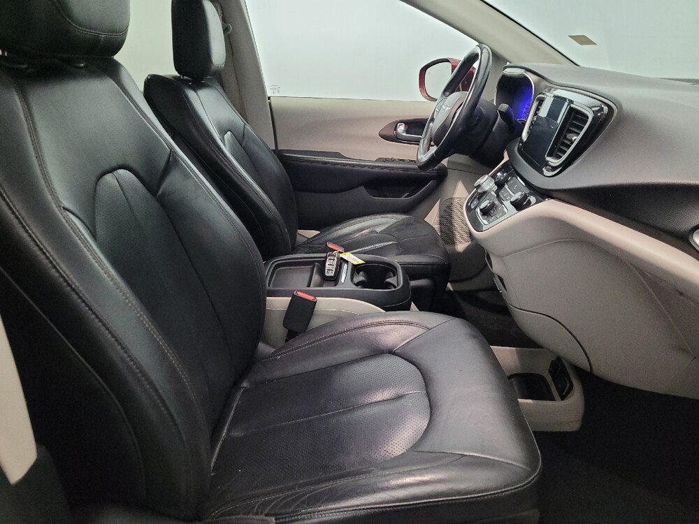 2018 Chrysler Pacifica in Glen Burnie, MD 21061 - 18113329 21