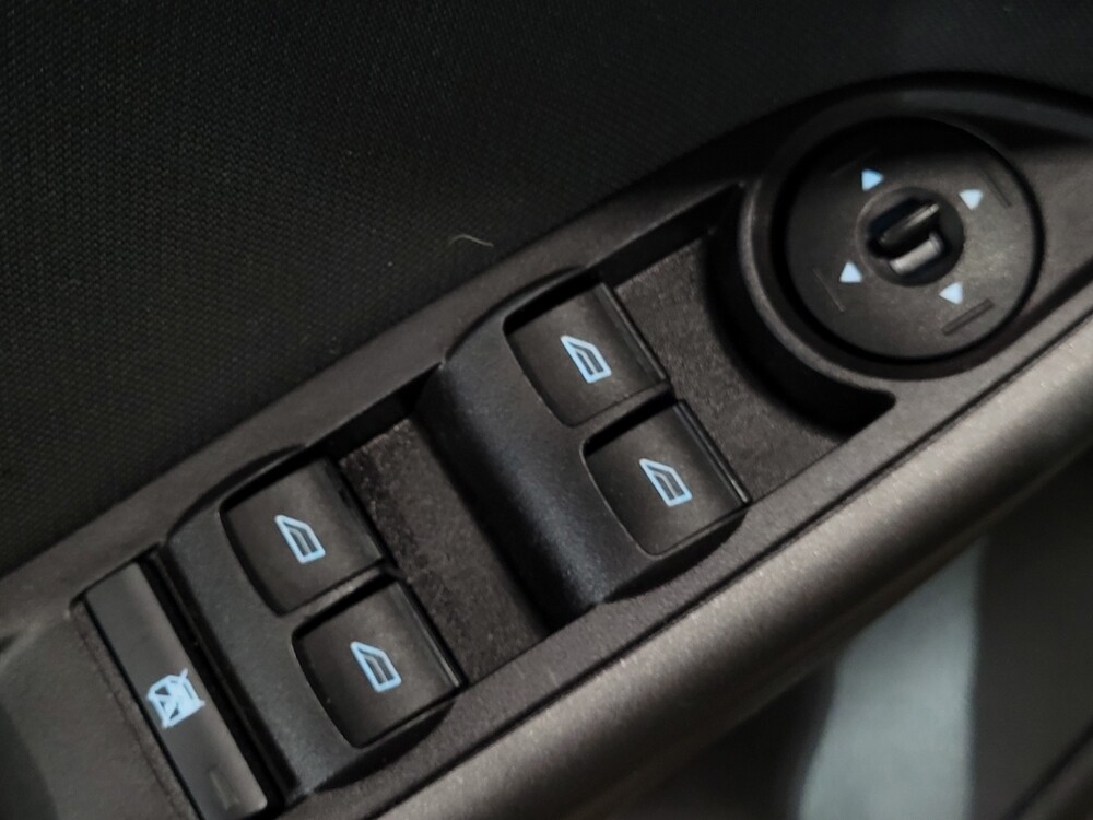 2017 Ford Focus in Laurel, MD 20724 - 18113330 27