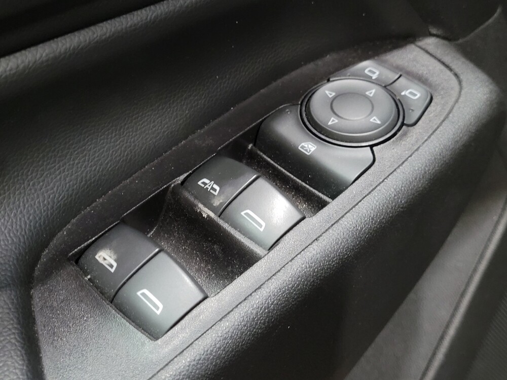 2019 Chevrolet Equinox in Pittsburgh, PA 15236 - 18113336 27