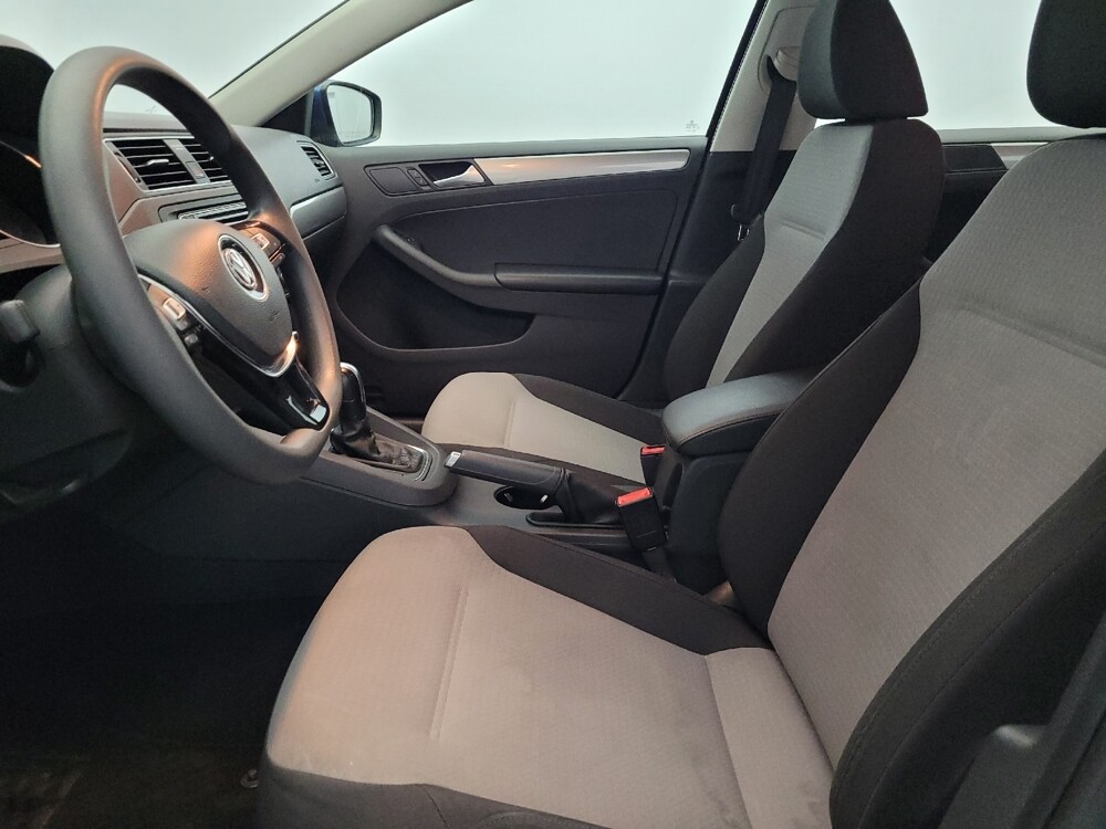 2017 Volkswagen Jetta in New Castle, DE 19720 - 18113349 17