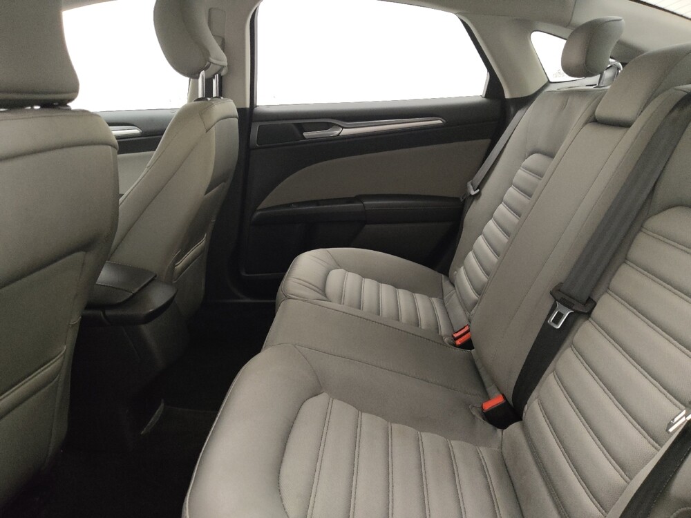 2015 Ford Fusion in Midlothian, IL 60445 - 18113361 18