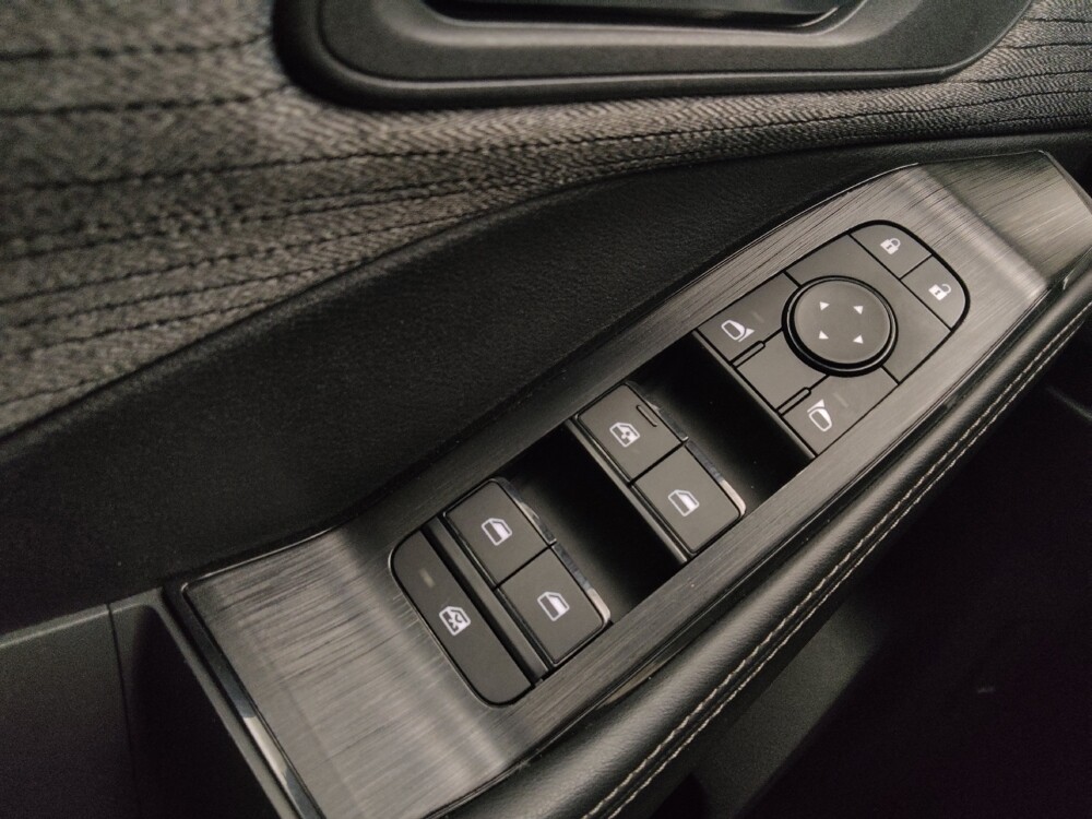 2023 Nissan Rogue in Lombard, IL 60148 - 18113362 27