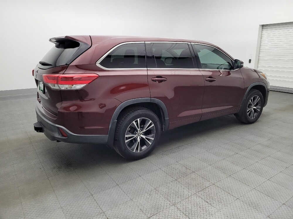 2018 Toyota Highlander in Jacksonville, FL 32210 - 18113370 10