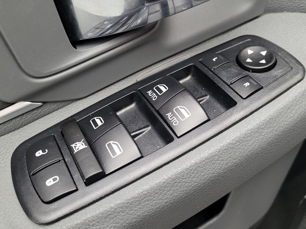 2015 RAM 1500 in Ocala, FL 34471 - 18113376 27