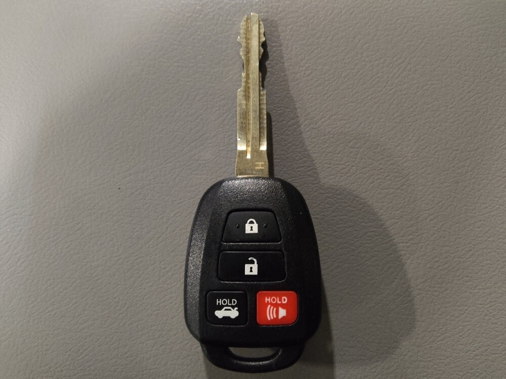 2016 Toyota Camry in Jacksonville, FL 32225 - 18113377 32