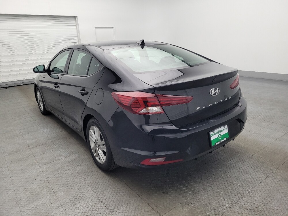 2019 Hyundai Elantra in Gainesville, FL 32609 - 18113378 5