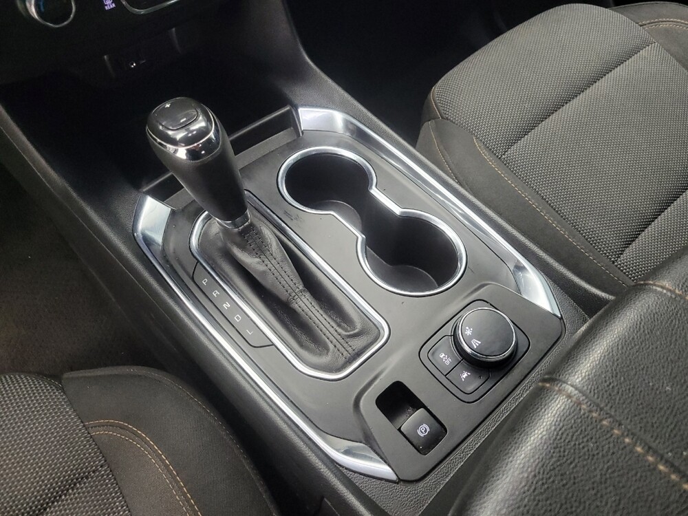 2020 Chevrolet Traverse in Indianapolis, IN 46222 - 18113382 26