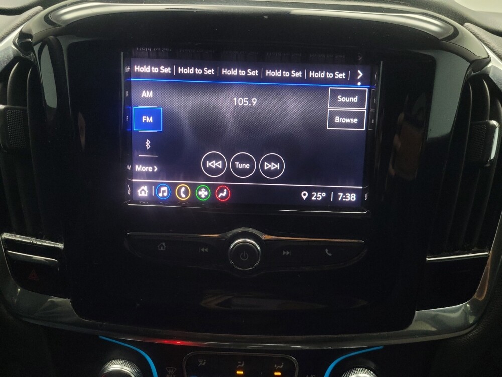 2020 Chevrolet Traverse in Indianapolis, IN 46222 - 18113382 25