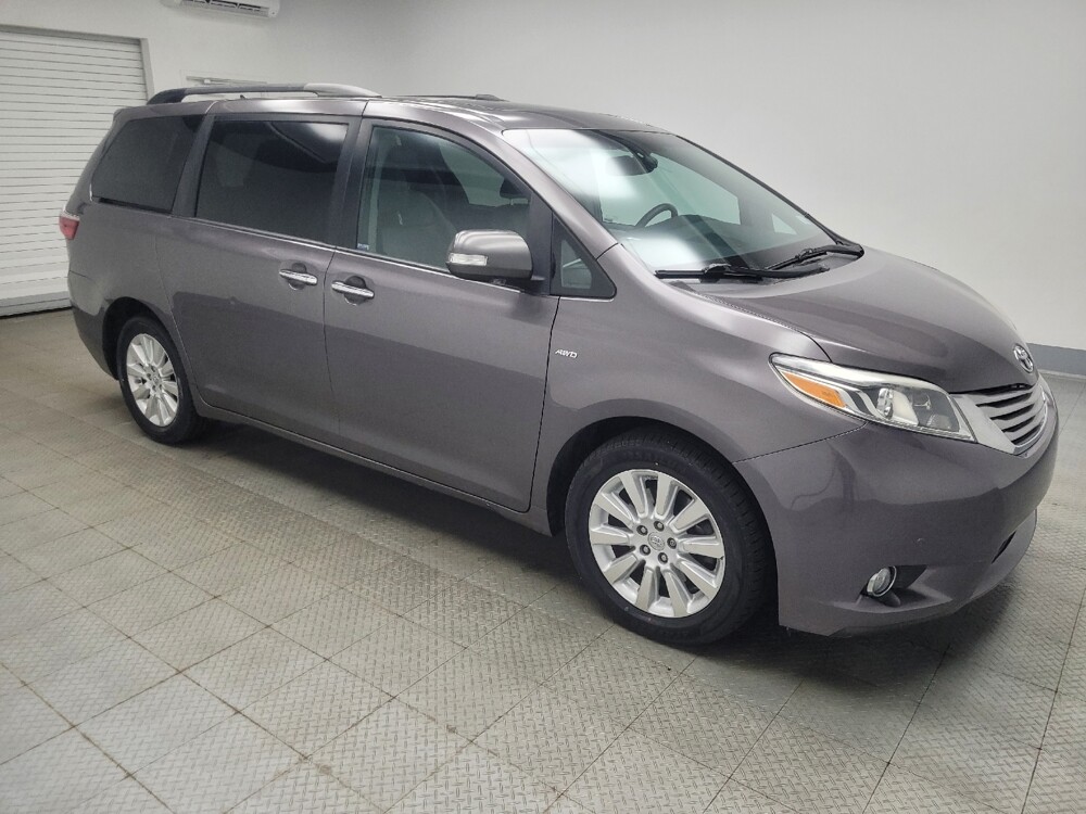 2016 Toyota Sienna in Indianapolis, IN 46222 - 18113389 11