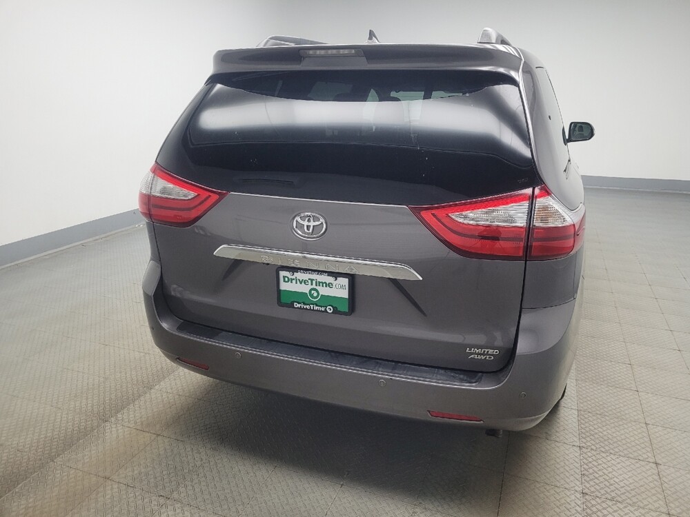 2016 Toyota Sienna in Indianapolis, IN 46222 - 18113389 7